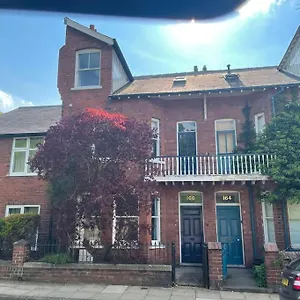 Knavesmire Holiday home